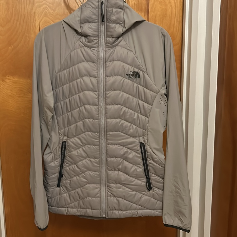 Women’s lightweight North Face jacket/coat